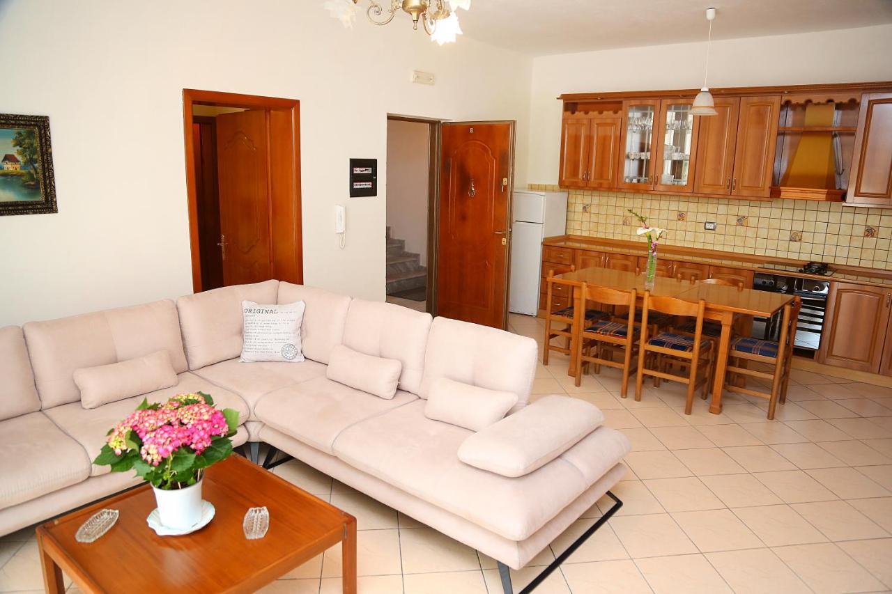 Apartments Athina أوريكوم المظهر الخارجي الصورة